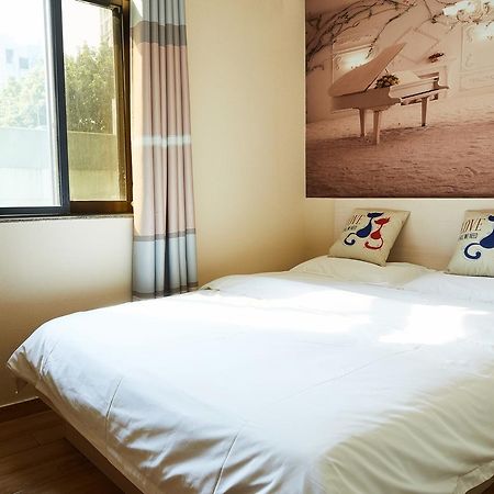 Starry Hotel Canton Esterno foto
