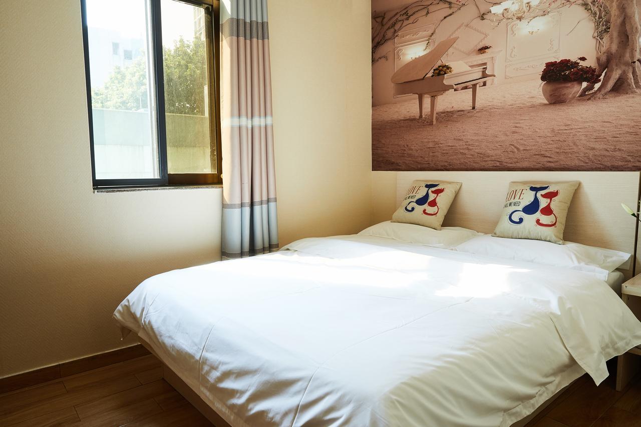 Starry Hotel Canton Esterno foto