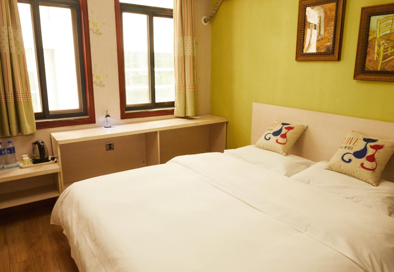 Starry Hotel Canton Esterno foto