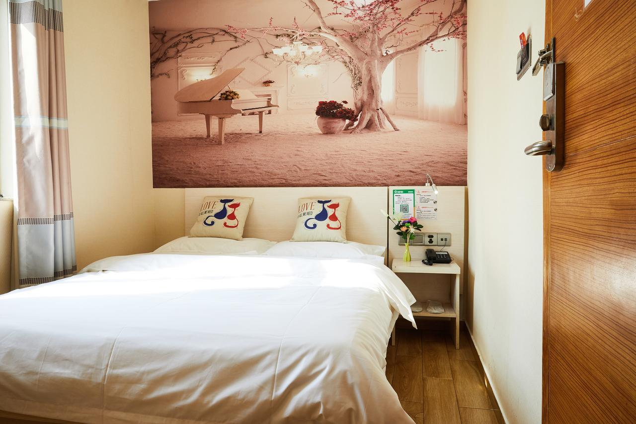 Starry Hotel Canton Esterno foto